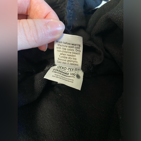 SO High waisted mom jeans - Picture 9 of 10